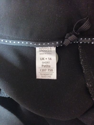 M&S Petite Black Shorts.  S.14. New. SALE