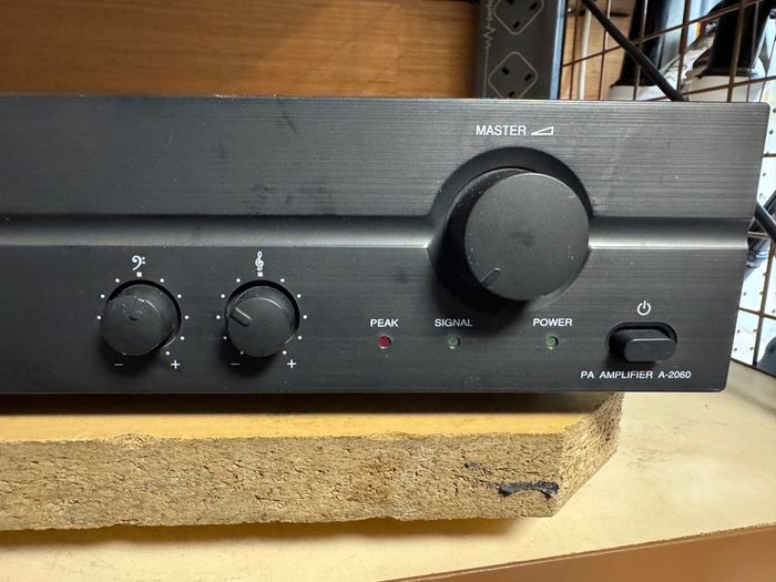 TOA A-2060 Professional PA Amplifier