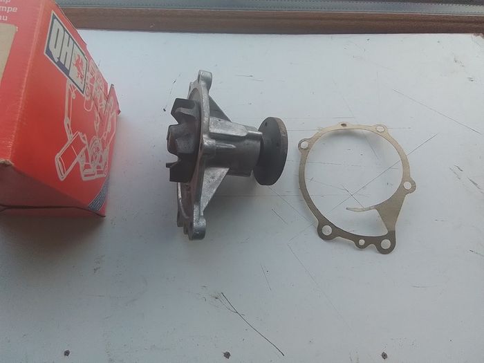 Datsun 140J / 160J Water Pump.