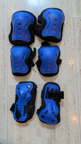 skateboard / rollerskate pads kid size