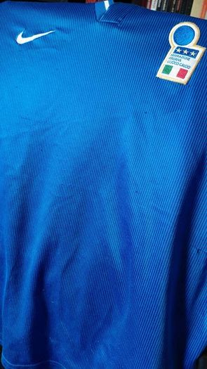 Authentic Vintage 1995-1997 Italy Home Shirt (Nike)