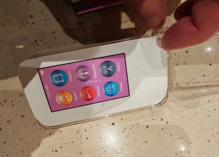 iPod Nano 7th Gen, 16GB