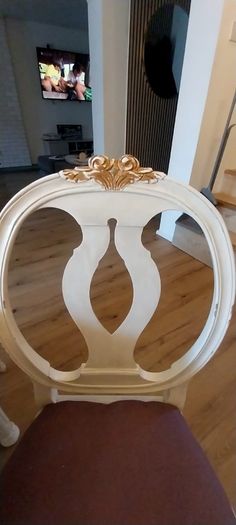 table with chairs, French style