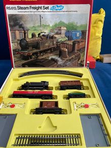 Hornby RS.613 Steam Freight Set