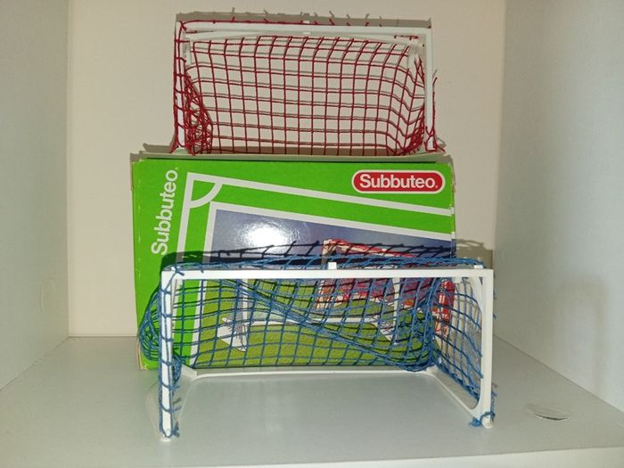 Vintage Waddingtons Subbuteo Goal Posts 61130 Excellent Condition