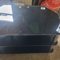 t v stand