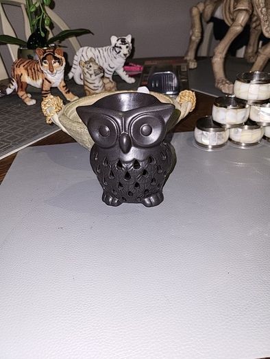 Owl tealight holder and oil heater