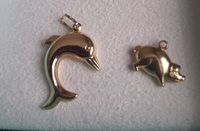 New 9ct gold charm/Pendant Dolphin new