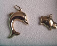 New 9ct gold charm/Pendant Dolphin new