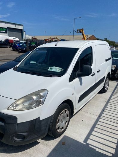 2011 Peugeot Partner