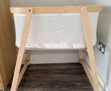 Ikea bassinet on wheels
