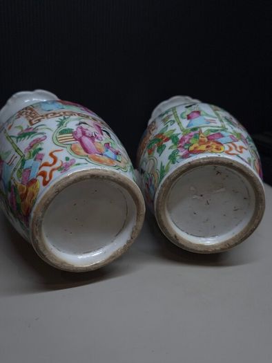 Pair of Vintage Chinese Hand Painted Porcelain Vases 23cm