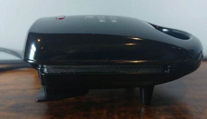 Official Disney Mickey Mouse Waffle Maker (Model DCM-9UK) Good Working Order