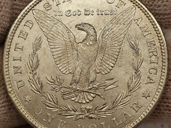 USA United States Silver 1882 Morgan Dollar Beautiful Uncirculated Lustrous Superb!