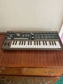 microKorg synthesizer