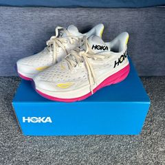 Hoka Clifton 9