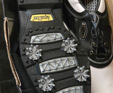 golf shoes