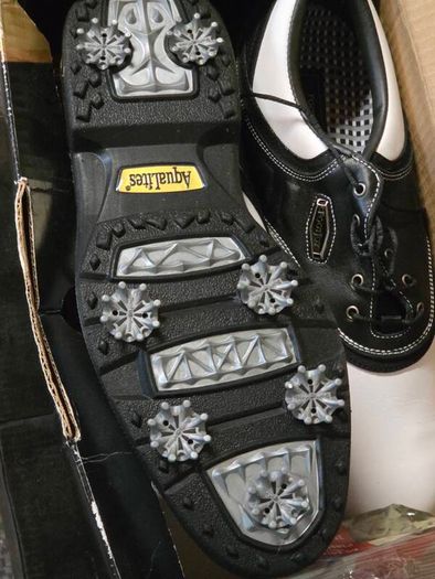 golf shoes