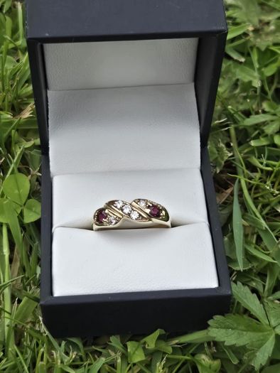 9ct Yellow Gold Garnet & CZ Dress Ring