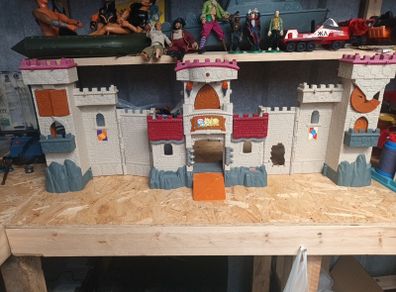 toys and games