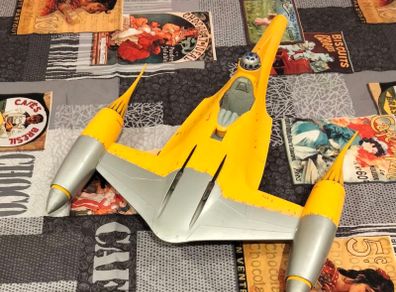 Star Wars Naboo Starfighter incomplete