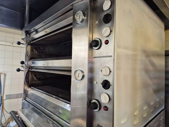 Deck oven