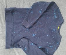 Kids sweatshirt aged 8-9 M&S