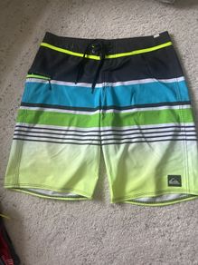 mens quicksilver shorts