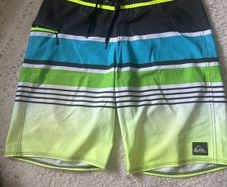 mens quicksilver shorts