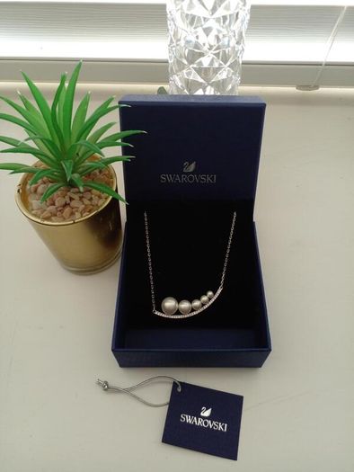 Swarovski Necklace NEW