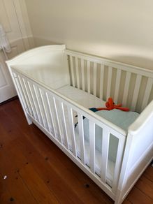 Mamas and Papas Flyn Cot Bed and Mattress -  Like New