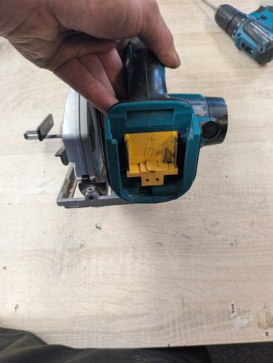 Makita 18v circular saw