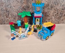 Lego Duplo Jurassic World Gentle Giants Petting Zoo 10879 And T Rex Tower 10880 Missing Some Pieces