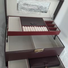 New large jewellery box in packaging