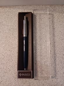 Parker pen