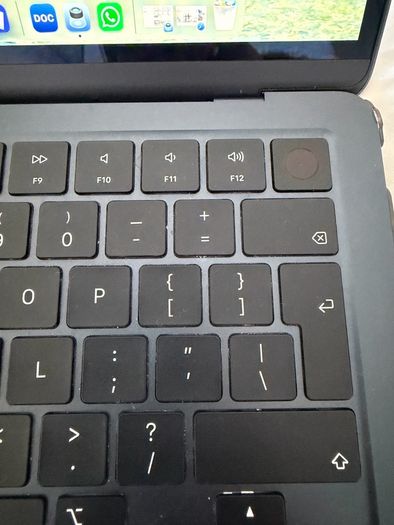 MacBook Air M2, 2022