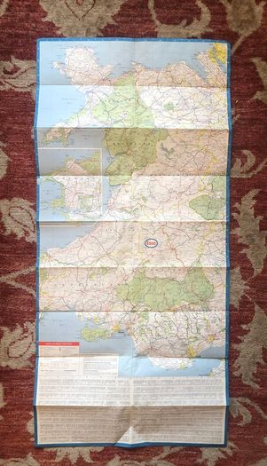 Vintage Esso UK Map & Travel Guides