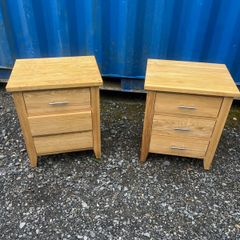 Solid Oak Bedside Lockers