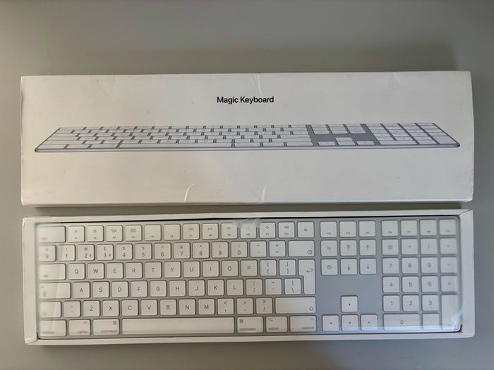 Apple Extended Bluetooth & wireless keyboard