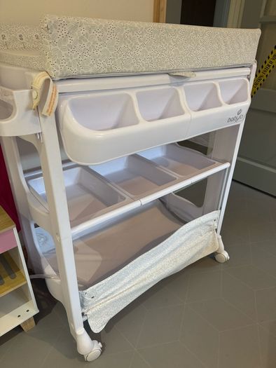 Babylo Bath and Baby Changing Table