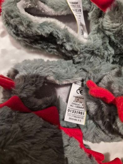 Marks and Spencer dino slipper size 6 (23) and soft toy set