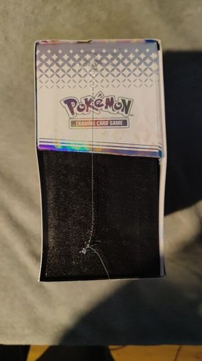 Pokemon Prismatic Evolutions Etb
