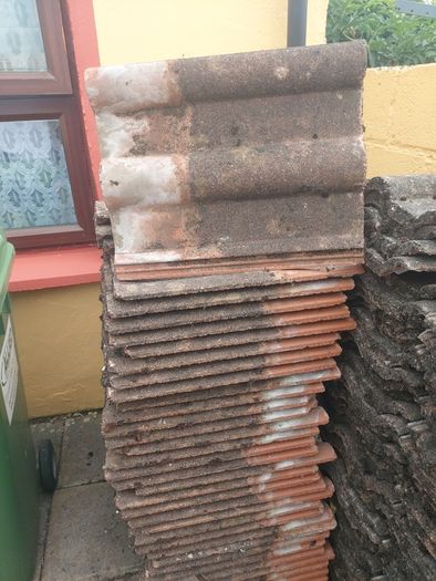 280 Roof tiles for less than 1 euros  each
