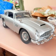 Eaglemoss James Bond Aston Martin DB5 1:8 Scale