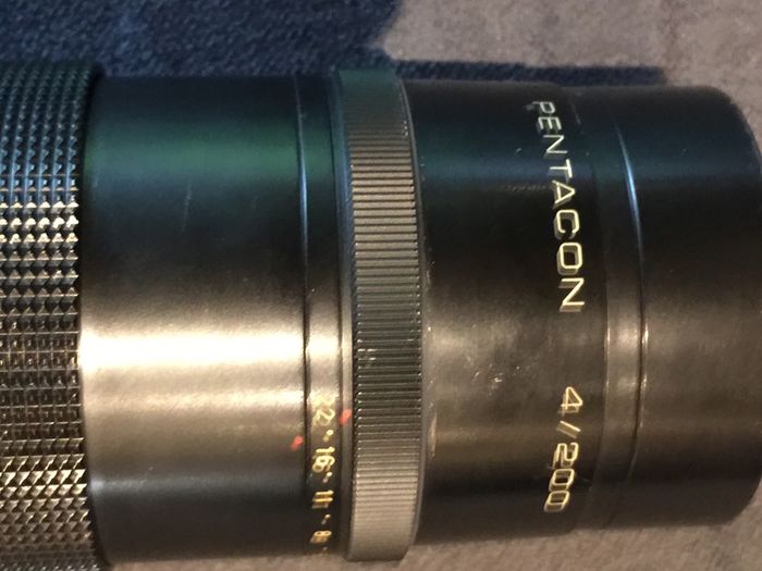 Vintage lens Pentacon 200 mm, f.4. Bokeh monster.