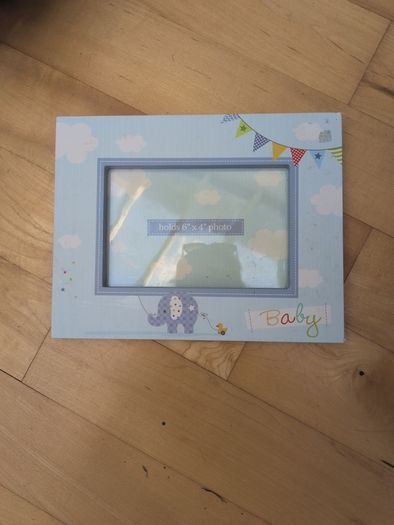 Newborn baby frame