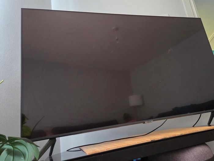 Samsung AU7100 50-inch Crystal UHD