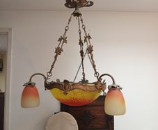 Art Deco Ceiling centrepiece light with original shades