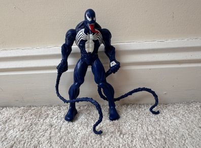 Hasbro 2010 Marvel Web Battlers Snappin Whips Blue Venom  Action Figure approx. 16 cm. Used Please see photos