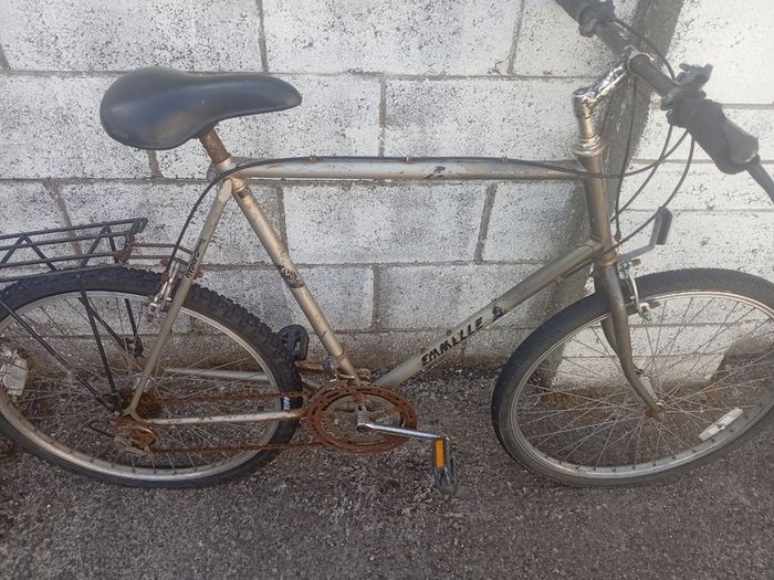 3 bikes for repair or parts